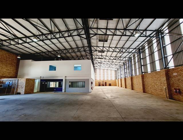 1,485M² WAREHOUSE FOR SALE IN NORTH RIDING